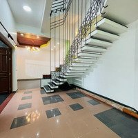 Bán Villa Đẹp Có Sân Vườn, Vị Trí Trung Tâm Bình Thạnh