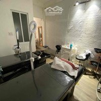 Cần Share Mặt Bằng Lầu 1 Spa, Phun Xăm