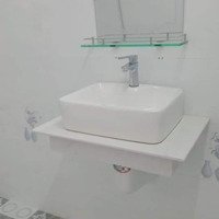 Bán Nhà Mới Gần Chợ Đức Hòa, Long An. Diện Tích: 130M2 (1T + 1L + 4 Phòng Ngủ+ 2Wc) Giá Bán 2.3Tỷ. Liên Hệ: 0913369721