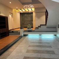 Bán Nhà Phố Giảng Võ 70M2 5,8M Mặt Tiền Đường 2 Ô Tô 25 Tỷ Spa, Kinh Doanh Rất Tốt