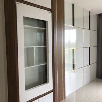 Bán Căn Hộ Chung Cư Vinhome Cao Cấp Ba Phòng Ngủ Nội Thất Đẹp, Tiện Ích