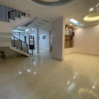 Cho thuê căn nhà riêng tại Khai Quang, Vĩnh yên. Nhà 3 tầng Kinh doanh tốt giá 15 triệu