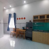 Cho Thuê Nhà Mặt Tiền Đường Lương Định Của Sân Trước, Sân Sau Rộng Rãi, Zalo 0909 429 549