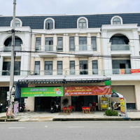 Hàng Vip Căn Shophouse 4 Tầng Mặt Tiền Mê Linh View Hồ Bầu Tràm - Vị Trí Thuận Lợi Kinh Doanh.