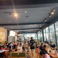 Sang Quán Cafe Căn Góc 2 Mặt Tiền Siêu Vip Khu Cafe Sầm Uất Tân Phú