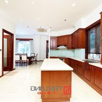 Cho Thuê Biệt Thự Căn Góc Đơn Lập Dãy Hoa Lan Vinhomes Riverside