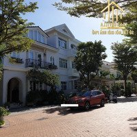 Hot Bán Biệt Thự Liền Kề Chateau -Phú Mỹ Hưng Giá Đang Tốt