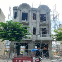 Cần bán gấp nhà mới xây 1 trệt 2 lầu ngay sát ngã tư Khánh Bình chỉ 3.7 tỷ