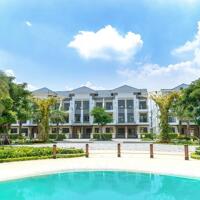 Cần tiền bán gấp căn nhà phố 6x16m, có nội thất Verosa Park Khang Điền vị trí đẹp.