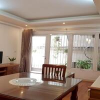 Cho thuê căn hộ giá rẻ tại Trúc Bạch, Ba Đình, 60m2, 1PN, đầy đủ nội thất