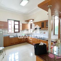 Cho Thuê Villa Thảo Điền - 5 Phòng Ngủ- Style Sang Trọng - Giá 4000$