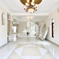 Cho Thuê Villa Thảo Điền - 5 Phòng Ngủ- Style Sang Trọng - Giá 4000$