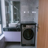 Căn Hộ 1K1N Mặt Phố Nguyễn Thái Học, Ba Đình. Ban Công Rộng, Full Đồ
