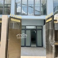 Nhà Nguyên Căn Rộng Rãi 100M2 2 Phòng Ngủ Ngay Âu Cơ - Lũy Bán Bích