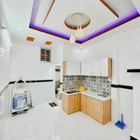 Cho Thuê Nhà Trệt Lầu Hẻm Quang Trung