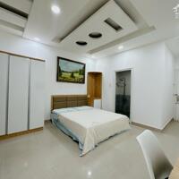 CĂN HỘ QUẬN 3 CỬA SỔ TO, BALCON!!!