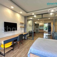 Gần Cầu Trần Quang Diệu, Vòng Xoay Dân Chủ, Thang Máy, Hầm Xe