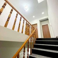 Bán Nhà Đẹp Cách Cầu Gòi Lớn 100M