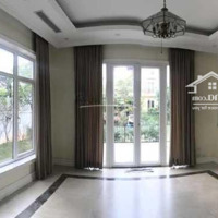 Cho Thuê Biệt Thự Đơn Lập Có Hầm, Thang Máy, 400M2 Khu Hoa Phượng Tại Vinhomes Riverside 0936373996