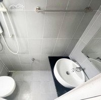 Ngay Phan Đình Phùng, Huỳnh Văn Bánh ,Chợ Phú Nhuận 3 Tầng – 3 Phòng Ngủ-3Wc