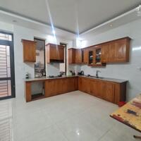 Cho thuê căn nhà mặt phố tại Vĩnh Yên, Vĩnh Phúc. 6 phòng ngủ giá 16 triệu