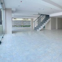 Cho Thuê Văn Phòng P3, 130M2, Có 1 Lầu