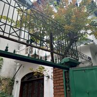 Chính chủ cần bán căn nhà Kiểu Biệt Thự tại  ngõ 211 đường Bạch Đằng, quận   Hoàn Kiếm.