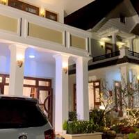 Cần bán 2 căn Villa liền kề 2 mặt tiền đường Đặng Thái Thân phường 3 TP Đà Lạt DT 617m2 giá 35 tỷ
