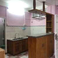 Bán C.cư 234 2Tỷ 350 Triệuiệu 72M2 Căn Góc 2 Phòng Ngủ 1 Vệ Sinhhẻm 330Phan Văn Trị P11