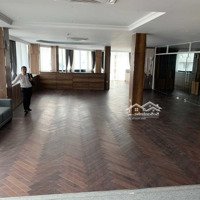 Cần Cho Thuê Văn Phòng 220M2/Sàn Tại Mặt Tiền Trần Hưng Đạo B - Sàn Đẹp Trong Suốt 0906 970 252