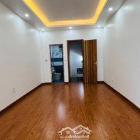 Bán Nhà Ngõ 75 Vĩnh Phúc Cực Đẹp 5 Tầng 45M2 Vị Trí Đẹp 5,75 Tỷ Có Thương Lượng Bàn Giao Trước Tết