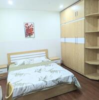 Cho thuê căn hộ 1 ngủ tách bếp cực đẹp tại Văn Cao. LH: 0989.099.526