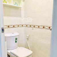 Căn Hộ 312 Lạc Long Quân Lô A2 Cần Bán, 2 Phòng Ngủđã Có Sổ Hồng Giá 2 Tỉ 350