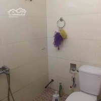 Nhà 100M2 2 Phòng Ngủ 1 Bếp , 1 Khách ,1 Wc, Sân Để Xe Roingj Rãi Ch