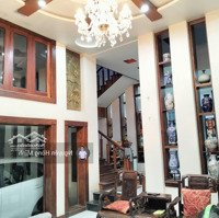Biệt Thự Đẹp Lê Hồng Phong - Ngay Khánh Hội - Mặt Tiền 8M - Chủ Rất Thiện Chí - Giá Cực Tốt