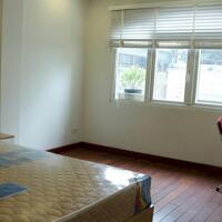 Cho thuê căn hộ dịch vụ tại Hàm Long, Hoàn Kiếm, 45m2, 1PN, ban công, nội thất hiện đại