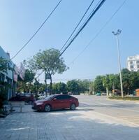 Bán căn nhà mặt phố kinh doanh cực sầm uất tại Nguyễn Tất Thành, Khai Quang, Vĩnh Yên. Lh: 0986934038
