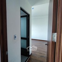 Cho Thuê Căn Góc 64M2 ( 2 Phòng Ngủvà 2Wc) Có Máy Lạnh, Máy Nước Nóng