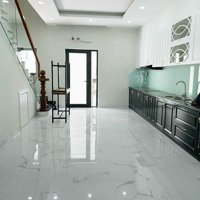 Cho Thuê Nhà 3 Tầng, 100M2, 3 Phòng Ngủ, 4 Toilets, Đường 22M, Đầy Đủ Nội Thất