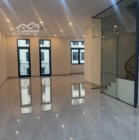 Văn Phòng 498M2 Vinhomes Grand Park, Quận 9