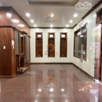 Cho Thuê Villa P.bình An, Quận 2: 10M X 20M, 3 Lầu, 4 Phòng, Đường Lớn.