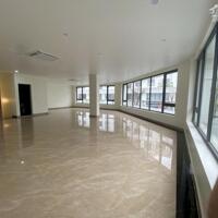 Cho thuê sàn văn phòng tầng 2 lô góc cực rộng tại Vinhomes Marina