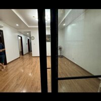 Chính chủ cho thuê gấp căn hộ Times City - số 458 Minh Khai. Thiết kế 3PN, 95m2, sẵn gần đủ đồ nội thất, giá tốt. LH sđt 0344529391 để xem thuê nhà