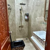 Bán Biệt Thự Chủ Thiết Kế Xây Dựng 170M 22 X 8 - Trước Nhà 2 Xe 7 Chỗ Tránh Nhau Lê Văn Chí Thủ Đức