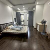 Cho thuê nhà 3 tầng 4 phòng ngủ đồ đạc đầy đủ tại khu A Nam Đầm Vạc, Vĩnh Yên. Lh: 0986934038