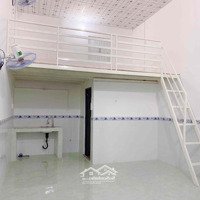 Phòng Trọ Máy Lạnh Cửa Sổ Gác Cao Lê Thị Hồng Ngay Emart Lotte