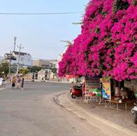 Cần bán căn nhà góc 3 mặt đường nhựa biển Lê Lợi, Đồi Dương, Phan Thiết - Sổ đầy đủ.