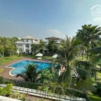 Bán ViLLA CHATEAU Phú Mỹ Hưng 291m, Thiết kế 3 tầng, 5pn, giá 95Ty TL