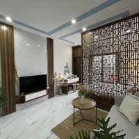 Bán Căn Hộ Trích Sài - Võng Thị 52M, 2 Phòng Ngủ, Ven Hồ Tây , Full Đồ