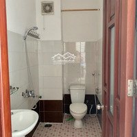 Nhà Nguyên Căn Gần Cầu Sài Gòn 7 Phòng 7 Toilet Cho Thuê Làm Văn Phòng, Kinh Doanh